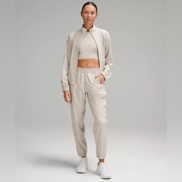 Lululemon Tear-Away Mid-Rise Track Pant Color Mojave Tan - Picture 2 of 12